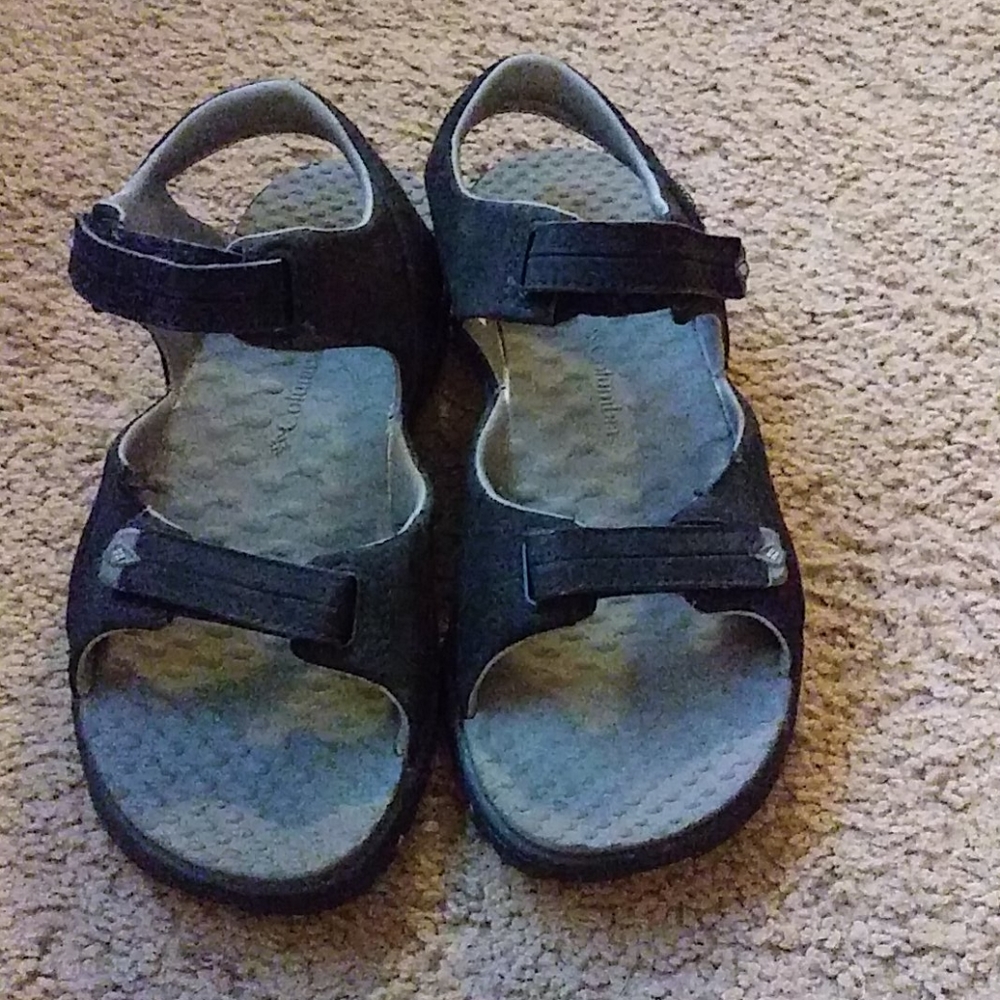 Black columbia sandles